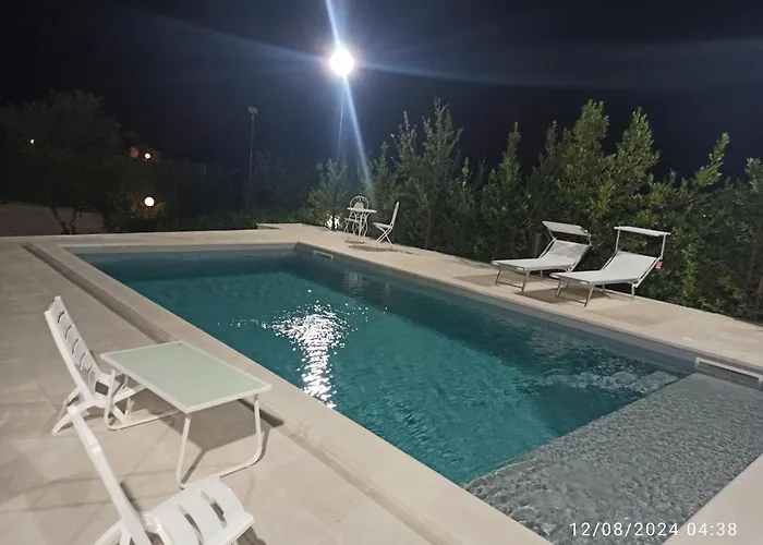 Trullo Pentimelle E Casa Pentimelle בית נופש *