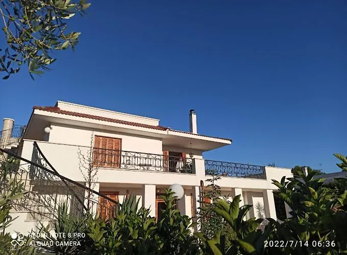 Trullo Pentimelle E Casa Pentimelle בית נופש *